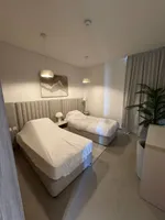 ارقى واجمل فيلا سمارت 4 غرف مفروشه بالكامل للايجار السنوى فى الشارقه : Image 8