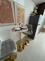 استوديو فاخر مفروش | فرش VIP | بلكونة | إطلالة مفتوحة | الحمرية | جاهز للسكن : Image 1