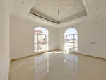 For Rent Villa in Shakhbout City, Abu Dhabi : Image 2