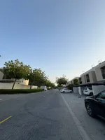 فيلا للإيجار في السيوح, الشارقة : Image 1