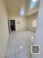 لإيجار السنوي في عجمان ♨️غرفه وصاله مساحه واسعه👈 👈الموقع: منطقة النعيمية 2 شارع الكويت قريب علي سفير مول/For annual rent in Ajman ♨️ One bedroom and a spacious living room 👈  Location: Al Nuaimiya 2, Kuwait Street, near Safeer Mall : Image 3