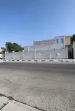 للبيع 
فيلا في الشارقه منطقة المنصوره دور واحد على شارعين زاويه
المساحه 5086 قدم
تتكون من 6 غرف ماستر وصالتين ومجلس خارجي ومطبخ معمول لها صيانه كامله ومكسيه بالحجر
‏الطبيعي
العمر فوق 25 سنة
موقع مميز قريب جدا للشارع العام والمسجد مطلوب مليون و 700 أل : Image 5