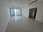 أرقى وأكبرغرفتين وصالة باطلالة بحرية بمنطقة الخان : Image 2