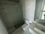 أرقى وأكبرغرفتين وصالة باطلالة بحرية بمنطقة الخان : Image 6