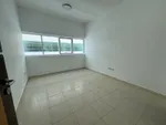 أفخم ثلاث غرف وصالة بمنطقة المجاز 3 مع اطلالة بحرية وسعر مناسب : Image 3