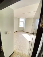 أكبر أربع وصالة مع غرفة خادمة بمنطقة المجاز 1 : Image 5