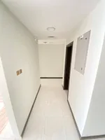 أكبر أربع وصالة مع غرفة خادمة بمنطقة المجاز 1 : Image 7
