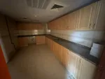 اكبر وارخص شقه ثلاث غرف وغرفه خادمه وتراس للايجار السنوى فى الشارقه : Image 3