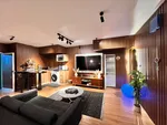 Furnished studio with swimming pool and garden private entrance : Image 6