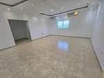 شقة مميزه ثلاث غرف و 4 حمامات  مع رووف خاص مدخل خاص في مدينة محمد بن زايد قريبة للخدمات شامل مياه وكهرباء وصيانه سنوي 95 الف لتواصل 0557573123 : Image 7