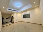 غرفتين وصاله ومطبخ وحمام بمنطقة ربدان بجوار الحديقه ومول ربدان بسعر ٦٠٠٠٠سنويا : Image 5