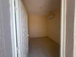 فيلا للايجار في الزاهية ٥ عرف مع غرفة خادمه : Image 6