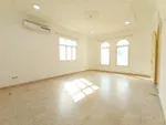 استوديو مدخل خاص بجوار الخدامات : Image 6
