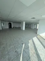 مكتب مميز بمساحة كبيرة بالشارقة المجاز2 للايجار السنوى : Image 2
