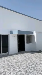 شارع قار - سكني او استثماري - مصين بالكامل : Image 4
