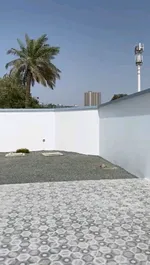 شارع قار - سكني او استثماري - مصين بالكامل : Image 3