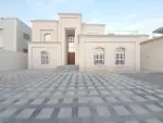 للايجار فيلا مدينة الرياض موقع مميز قريب الخدمات وقريب مخرج بني ياس تشطيب vip حجر خارجي الفيلا سمارت : Image 1