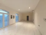 للايجار فيلا مدينة الرياض موقع مميز قريب الخدمات وقريب مخرج بني ياس تشطيب vip حجر خارجي الفيلا سمارت : Image 3