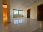 فيلا للايجار السنوى بميسلون الشارقة - 4 غرف و5 حمامات : Image 4