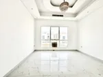 For rent, a villa for the first resident with central air conditioning in Ajman, Al Yasmeen area consists of 5 master rooms, a majlis, a hall with bathrooms, a maid's room and a large basic kitchen at a snapshot price of only 100,000 and payment faci : Image 1