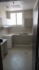Closed Kitchen | Central Air Conditioning | Great Location | Closed Kitchen | Central AC | Prime Location : Image 1