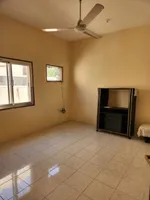 بناية صغيرة للإيجار السنوي في ليوارا عجمان : Image 3