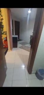شقة للبيع في الاورينت تاور   غرفة | صاله | ٢ حمام | مطبخ مقفول  | بلكونه | : Image 2