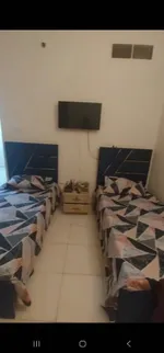 شقة للبيع في الاورينت تاور   غرفة | صاله | ٢ حمام | مطبخ مقفول  | بلكونه | : Image 6