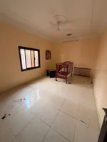 ✨ فيلا للبيع في القوز – الشارقة | 5 غرف و3 ماستر مع ملحق خلفي : Image 5