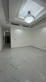For Rent Villa in Al Helio 2, Ajman : Image 2