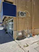 للبيع بناية سكنية تجارية بمنطقة اليرموك الشارقة : Image 2