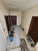 للبيع بناية سكنية تجارية بمنطقة اليرموك الشارقة : Image 6