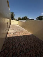 للبيع بيت عربي في سمنان بدخل سنوي 130 الف مقسم الي قسمين وبعدادين : Image 4