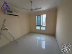 شقة غرفة وصالة مع بلكونه نظيفة جدا للايجار السنوي علي شارع الشيخ عمار : Image 5