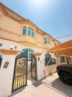 🏡 للايجار فيلا مستقلة – مدينة خليفة : Image 1
