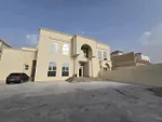 فيلا للإيجار في مدينة شخبوط, ابوظبي : Image 1