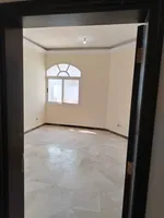 For Rent Apartment in Khalifa City A, Abu Dhabi : Image 3