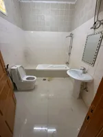 شقة للإيجار في الهيلي, العين : Image 3