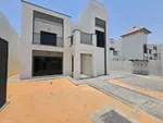 للإيجار فيلا في الشامخة, ابوظبي : Image 4