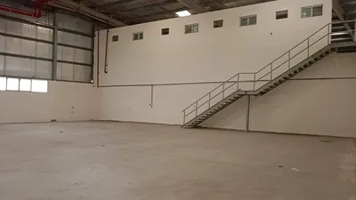 مستودع   كبير  للايجار السنوي بسعر مميز ويناسب جميع النشاطات التجاريه والصناعيه : Image