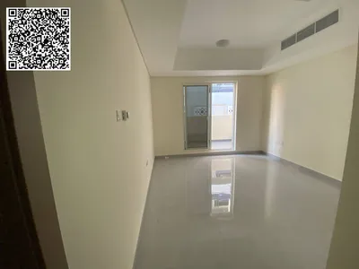 للإيجار السنوي بعجمان متاح بينتهاوس 3 غرف ماستر وصالة مع 5 حمام مع غرفة خادمة ماستر مع غرفة تخزين وروف كبير جدا بمنطقة الروضة 1 مع بلكونة بإطلالة مفتوحة ومساحة واسعه وتكييفات اسبيلت ومركزي وبالقرب من شارع الشيخ عمار وجميع الخدمات والمولات وقريبة من ا : Image