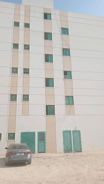 🏢🔥 فرصة استثمارية مميزة – بناية للبيع في البوطينة  بدخل ممتاز 🔥🏢 : Image