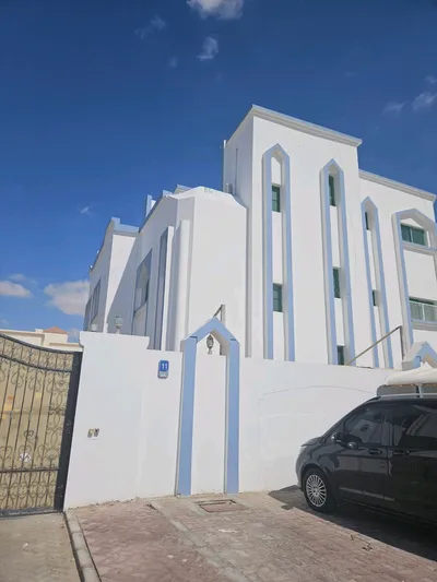 مجمع فلل للبيع بشخبوط : Image