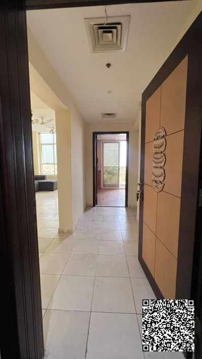 Apartment with 2 bedrooms and living room, high floor, open view with balcony, Garden City Towers. : Image