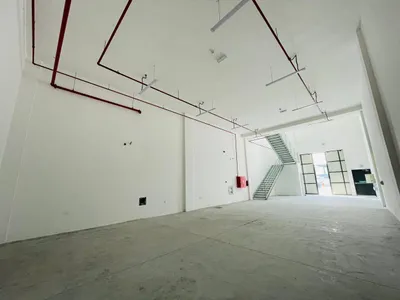 مستودع فاخر للإيجار السنوي - فرصة رائعة! مستودع جديد كلياً : Image