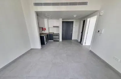 شقة مفروشة للإيجار السنوي في الجادة (بوليفارد) : Image