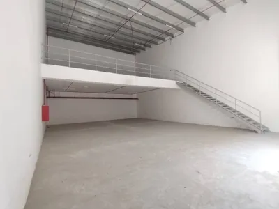 Warehouse for annual rent in a very special location suitable for all commercial and industrial activities : Image