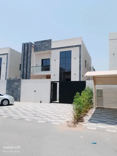 فيلا مع مسبح للبيع شامل رسوم التسجيل والكهرباء والمياه : Image