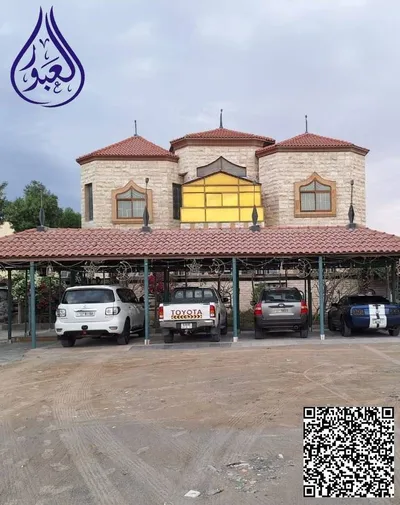 فيلا فاخره بتصميم راقي وواجهة حجر انيقة بمساحة كبيرة جدا بمنطقة الجرف تملك حر : Image