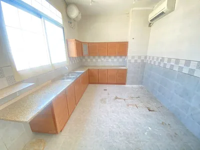 شقه 3 غرف مع غرفه خادمه : Image